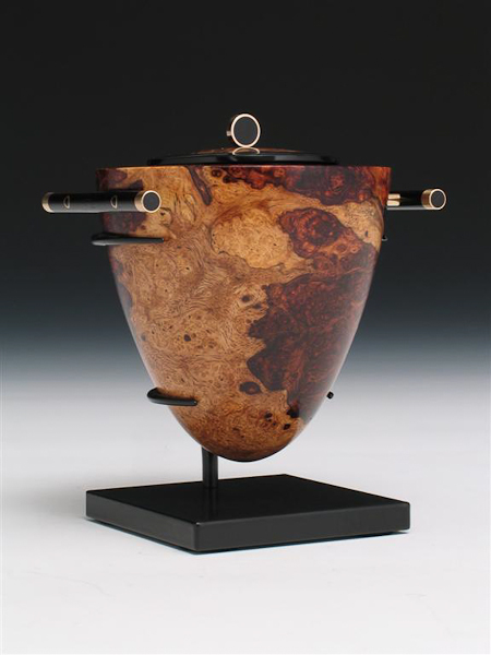 LIDDED AMPHORA