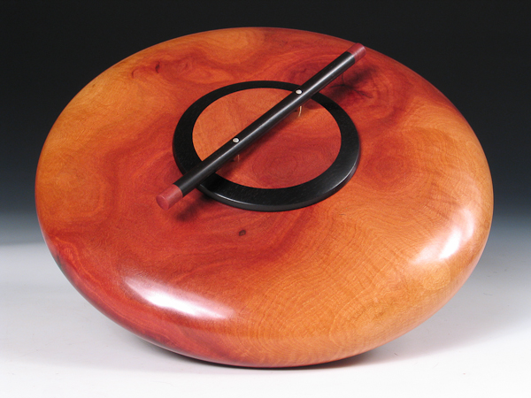  LIDDED VESSEL
